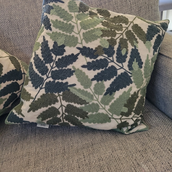 Kim Seybert Accents Kim Seybert Living Throw Pillows Poshmark